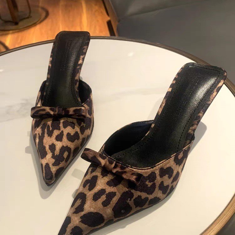 The Ethnic Fashion - Damen-Slipper mit Leopardenmuster, spitz zulaufend, hohe