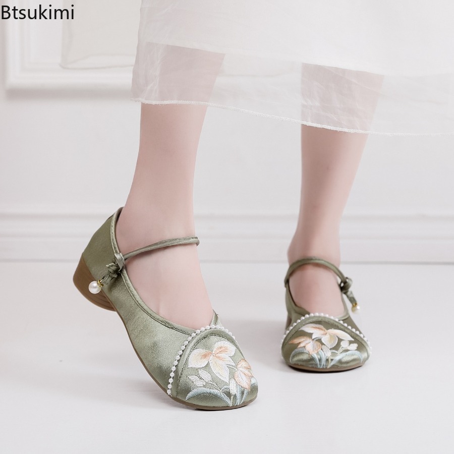 The Ethnic Fashion - Modische bestickte Damenschuhe im chinesischen Stil