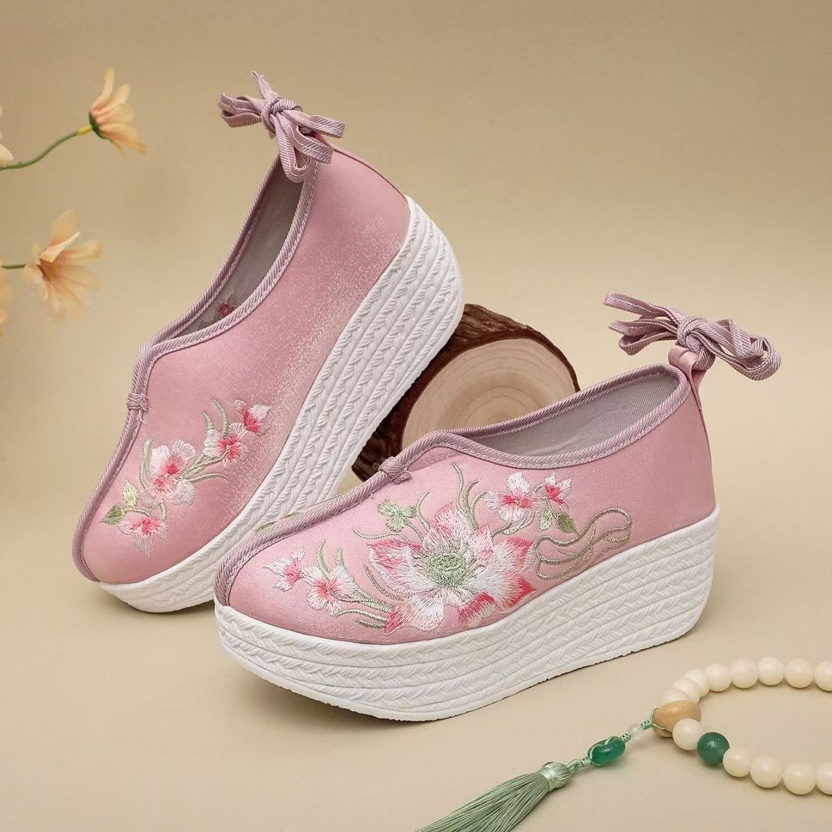 Ethnic Fabric - Damen Ethno-Stil Keilabsatz-Schuhe mit Stickerei Frühling