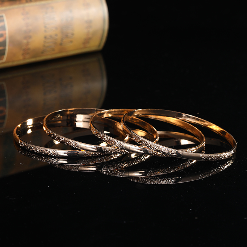Exquisites Rundes Armband im D – Ethnic Fashion In Dubai Bewertung und Preis