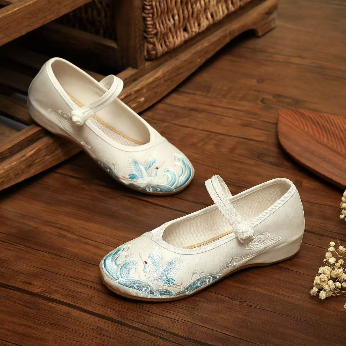 Damen-Schuhe mit flacher Sohle – Ethnic Fabric Bewertung und Preis